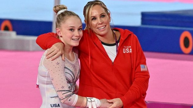 Bývalá americká reprezentační trenérka Maggie Haneyová dostala osmiletý zákaz působení v gymnastice za to, že ponižovala a urážela své svěřence. Bývalá americká reprezentační trenérka Maggie Haneyová dostala osmiletý zákaz působení v gymnastice za to, že ponižovala a urážela své svěřence.