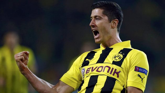 Robert Lewandowski jásá! Do sítě Realu Madrid nastřílel čtyři góly. Robert Lewandowski jásá! Do sítě Realu Madrid nastřílel čtyři góly.