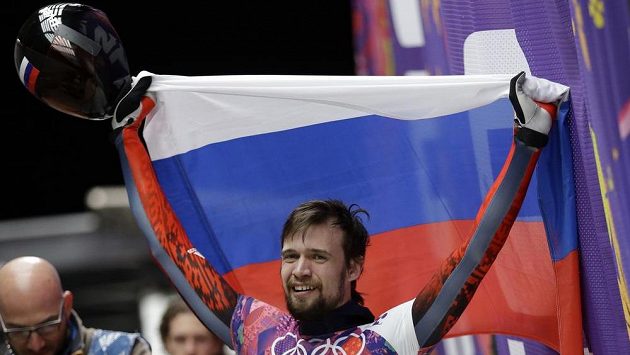Olympijský vítěz ze Soči Alexandr Treťjakov je jedním ze čtyř ruských skeletonistů, které MOV kvůli dopingu diskvalifikoval a doživotně vyloučil z OH. Olympijský vítěz ze Soči Alexandr Treťjakov je jedním ze čtyř ruských skeletonistů, které MOV kvůli dopingu diskvalifikoval a doživotně vyloučil z OH.