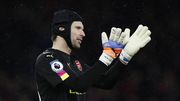 Petr Čech po výhře Arsenalu nad Crystal Palace. Petr Čech po výhře Arsenalu nad Crystal Palace.