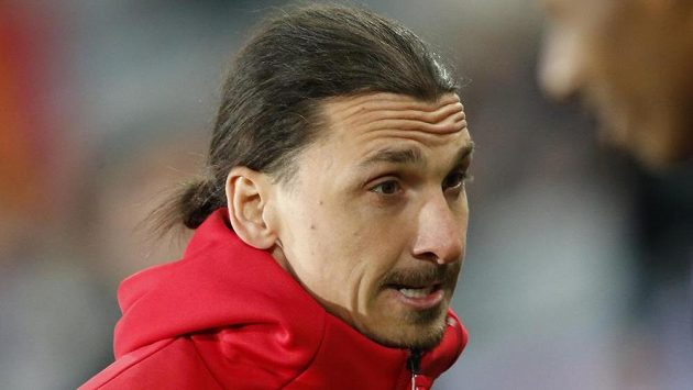 Švédská hvězda Manchesteru United Zlatan Ibrahimovič. Švédská hvězda Manchesteru United Zlatan Ibrahimovič.
