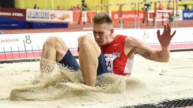 Český dálkař Radek Juška během halového mistrovství v atletice. Český dálkař Radek Juška během halového mistrovství v atletice.