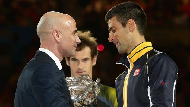 Andre Agassi (vlevo) a Novak Djokovič. Andre Agassi (vlevo) a Novak Djokovič.
