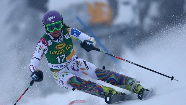 Lyžařka Strachová na trati v Kranjské Goře. Lyžařka Strachová na trati v Kranjské Goře.