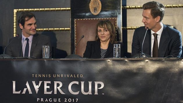 Švýcarský tenista Roger Federer (vlevo), Tomáš Berdych a pražská primátorka Adriana Krnáčová při tiskové konferenci v Praze u příležitosti Laver Cupu. Švýcarský tenista Roger Federer (vlevo), Tomáš Berdych a pražská primátorka Adriana Krnáčová při tiskové konferenci v Praze u příležitosti Laver Cupu.