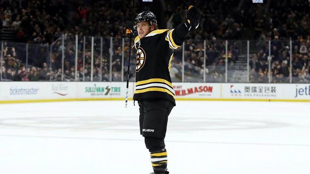David Pastrňák slaví gól proti Winnipegu. David Pastrňák slaví gól proti Winnipegu.