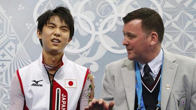 Kanadský kouč se svým japonským svěřencem Juzurem Hanju. Kanadský kouč se svým japonským svěřencem Juzurem Hanju.