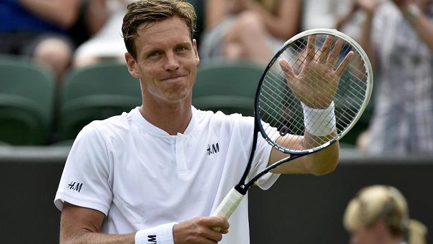 Český tenista Tomáš Berdych na letošním Wimbledonu. Český tenista Tomáš Berdych na letošním Wimbledonu.
