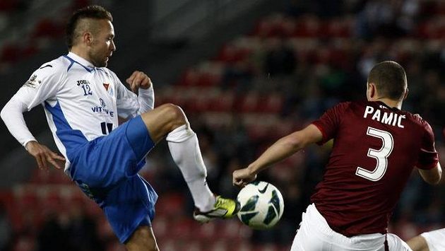 Vladan Milosavljev (vlevo) opuští Baník Ostrava a míří do Řecka. Vladan Milosavljev (vlevo) opuští Baník Ostrava a míří do Řecka.