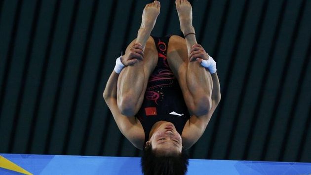 Číňanka Čchen Žuo-lin obhájila olympijské zlato ve skocích z desetimetrové věže Číňanka Čchen Žuo-lin obhájila olympijské zlato ve skocích z desetimetrové věže