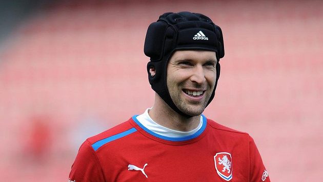 Brankář české fotbalové reprezentace Petr Čech Brankář české fotbalové reprezentace Petr Čech