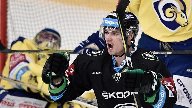 Ze vstřeleného gólu se raduje mladoboleslavský útočník Jakub Orsava. Ze vstřeleného gólu se raduje mladoboleslavský útočník Jakub Orsava.