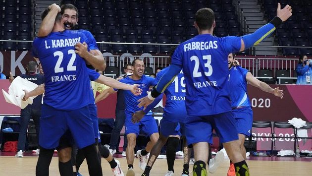 Házenkáři Francie porazili ve finále Dánsko a získali třetí olympijské zlato Házenkáři Francie porazili ve finále Dánsko a získali třetí olympijské zlato