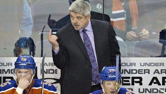 Kouč Edmontonu Todd McLellan se představí na Světovém poháru. Kouč Edmontonu Todd McLellan se představí na Světovém poháru.
