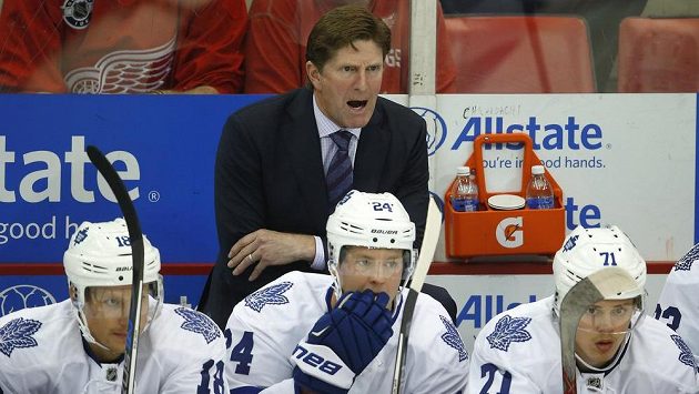 Mike Babcock na lavičce Toronta Maple Leafs. Mike Babcock na lavičce Toronta Maple Leafs.