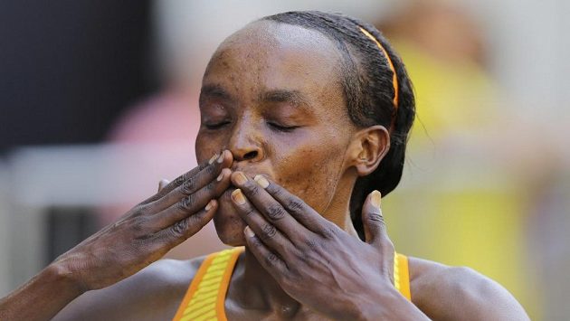 Keňanka Jemima Sumgongová vyhrála prestižní Silvestrovský běh v Sao Paulu. Keňanka Jemima Sumgongová vyhrála prestižní Silvestrovský běh v Sao Paulu.