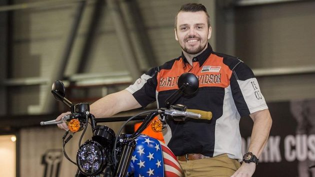 Lukáš Kvapil si plní další motocyklový sen. Lukáš Kvapil si plní další motocyklový sen.