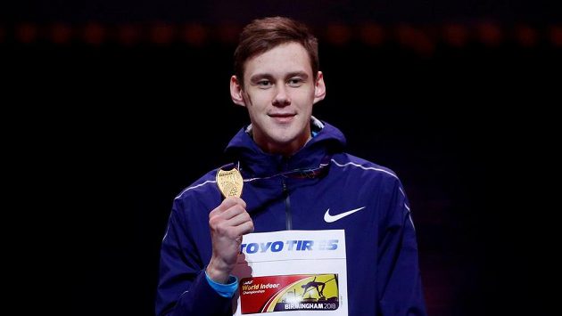 Danil Lysenko na snímku z medailí z halového MS 2018. Danil Lysenko na snímku z medailí z halového MS 2018.