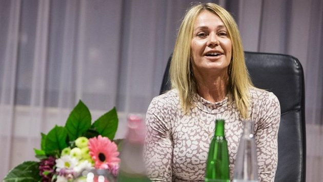 Gymnastická legenda Nadia Comaneciová při své návštěvě Prahy. Gymnastická legenda Nadia Comaneciová při své návštěvě Prahy.