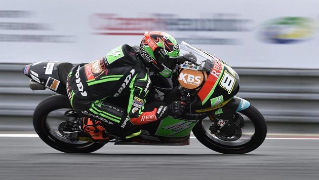Motocyklista Jakub Kornfeil během tréninku na Velkou cenu České republiky v Brně. Motocyklista Jakub Kornfeil během tréninku na Velkou cenu České republiky v Brně.