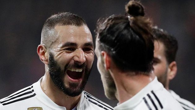 Karim Benzema (vlevo) a Gareth Bale se radují po třetí brance Realu proti Plzni. Karim Benzema (vlevo) a Gareth Bale se radují po třetí brance Realu proti Plzni.