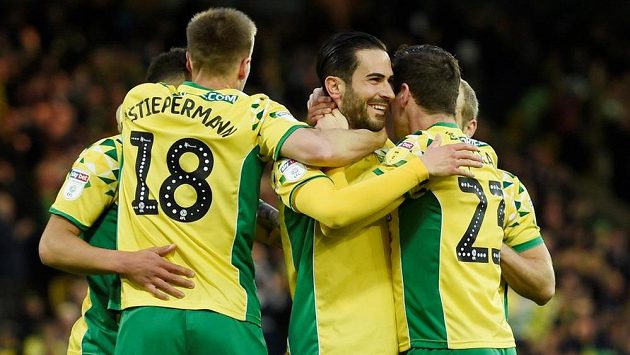 Fotbalisté Norwiche se radují v Blackburnu. Fotbalisté Norwiche se radují v Blackburnu.