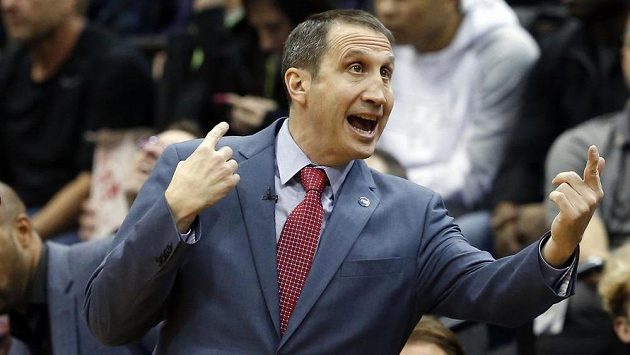 Trenér David Blatt už basketbalisty Clevelandu nepovede. Trenér David Blatt už basketbalisty Clevelandu nepovede.