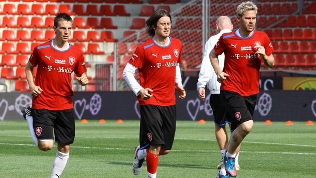 Tomáš Rosický, Vladimír Darida a Tomáš Hübschman na tréninku české reprezentace Tomáš Rosický, Vladimír Darida a Tomáš Hübschman na tréninku české reprezentace