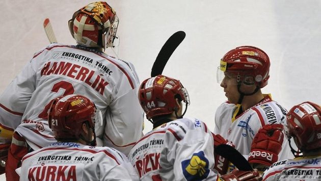 Hokejisty Třince povede trenér Turek. Hokejisty Třince povede trenér Turek.