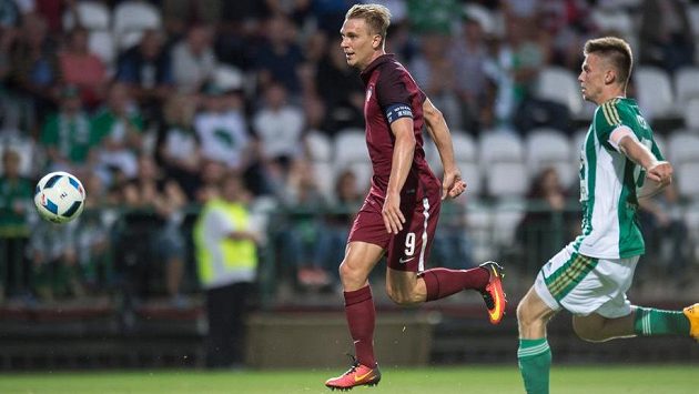 Bořek Dočkal ze Sparty Praha střílí gól na 2:0 v derby na Bohemians. Bořek Dočkal ze Sparty Praha střílí gól na 2:0 v derby na Bohemians.