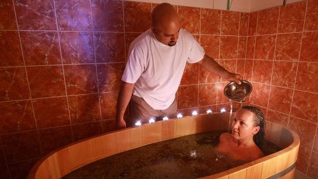 Olejové masáže a jiné relaxační procedury tělo po tréninku uvítá. Olejové masáže a jiné relaxační procedury tělo po tréninku uvítá.