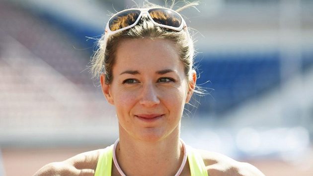 Překážkářka Denisa Rosolová. Překážkářka Denisa Rosolová.