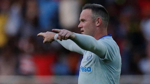 Wayne Rooney v dresu Evertonu. Těšit se na něj mohou i na Slovensku. Wayne Rooney v dresu Evertonu. Těšit se na něj mohou i na Slovensku.