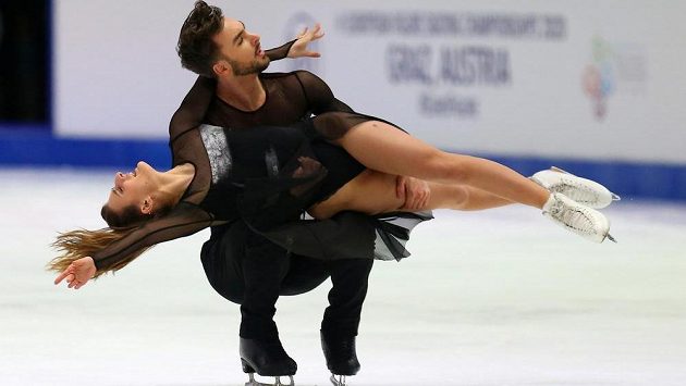 Rusové Victoria Sinicinová a Nikita Kacalapov sesadili Gabriellu Papadakisovou a Guillaumea Cizerona (na snímku) z evropského trůnu v tancích na ledě. Rusové Victoria Sinicinová a Nikita Kacalapov sesadili Gabriellu Papadakisovou a Guillaumea Cizerona (na snímku) z evropského trůnu v tancích na ledě.