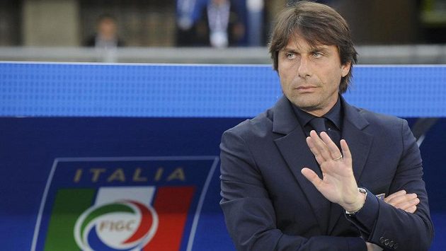 Antonio Conte po ME skončí u italské reprezentace a půjde trénovat Chelsea. Jeho místo u národního týmu přebere Giampiero Ventura. Antonio Conte po ME skončí u italské reprezentace a půjde trénovat Chelsea. Jeho místo u národního týmu přebere Giampiero Ventura.