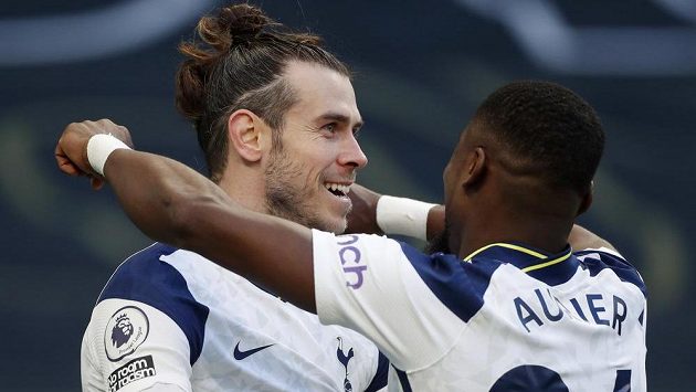 Gareth Bale (vlevo) nechybí v nominaci Walesu. Gareth Bale (vlevo) nechybí v nominaci Walesu.