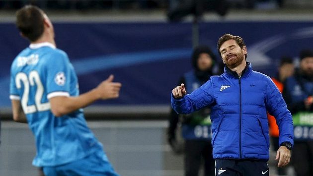 Trenér André Villas-Boas (vpravo) sluzby Alexandra Keržakova příliš nevyužívá. Trenér André Villas-Boas (vpravo) sluzby Alexandra Keržakova příliš nevyužívá.