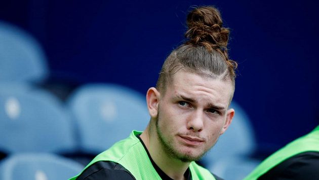 Liverpool získal z Fulhamu šestnáctiletého Harveyho Elliotta. Liverpool získal z Fulhamu šestnáctiletého Harveyho Elliotta.