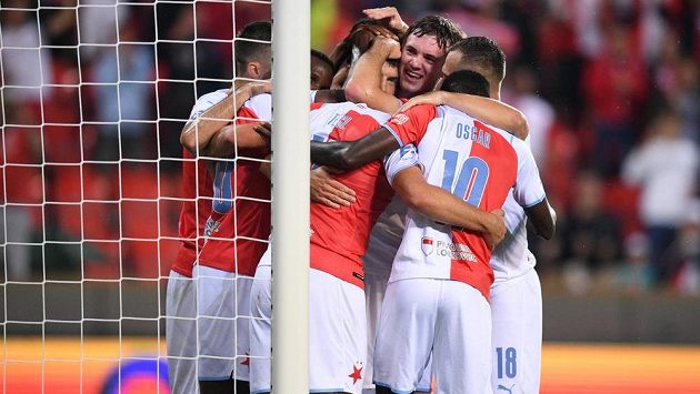 Radost v podání fotbalistů Slavie během utkání s Baníkem Ostrava. Radost v podání fotbalistů Slavie během utkání s Baníkem Ostrava.