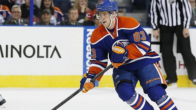 Aleš Hemský, hrdina Edmontonu, v duelu s Ottawou. Teď si český útočník vyzkouší angažmá u Senátorů. Aleš Hemský, hrdina Edmontonu, v duelu s Ottawou. Teď si český útočník vyzkouší angažmá u Senátorů.
