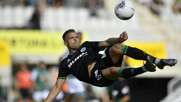 Jan Kovařík z Bohemians v zápase proti domácímu Jablonci. Jan Kovařík z Bohemians v zápase proti domácímu Jablonci.