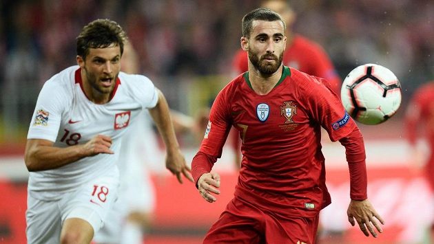 Portugalec Rafa (vpravo) a Polák Bartosz Bereszynski. Portugalec Rafa (vpravo) a Polák Bartosz Bereszynski.