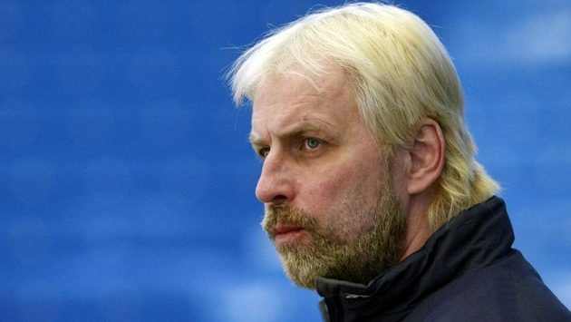 Trenér zlínských hokejistů Rostislav Vlach. Trenér zlínských hokejistů Rostislav Vlach.