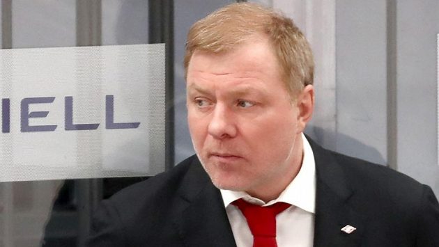 Hokejisty Ruska povede za obhajobou zlatých olympijských medailí Alexej Žamnov. Hokejisty Ruska povede za obhajobou zlatých olympijských medailí Alexej Žamnov.