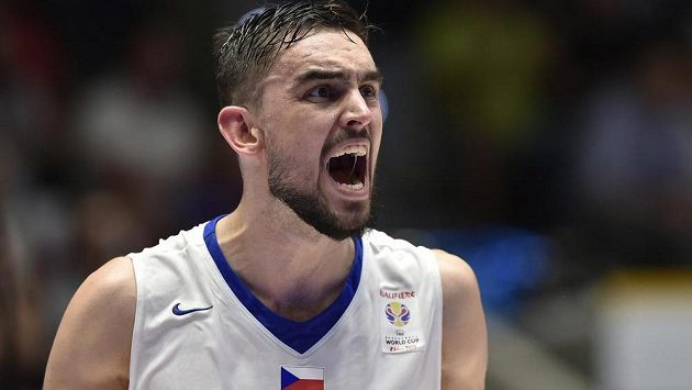 Tomáš Satoranský patří k tahounům českého národního týmu. Tomáš Satoranský patří k tahounům českého národního týmu.