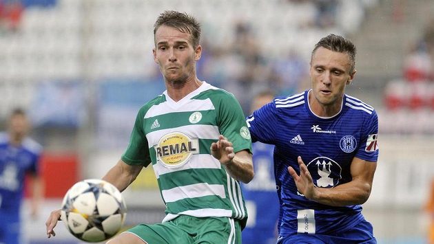 Zleva Jan Záviška z Bohemians a Šimon Falta z Olomouce. Zleva Jan Záviška z Bohemians a Šimon Falta z Olomouce.