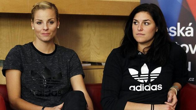Markéta Sluková a Barbora Hermannová na tiskové konferenci. Markéta Sluková a Barbora Hermannová na tiskové konferenci.