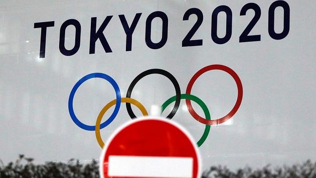 Japonská vláda požaduje snížení počtu funkcionářů a hostů. Japonská vláda požaduje snížení počtu funkcionářů a hostů.