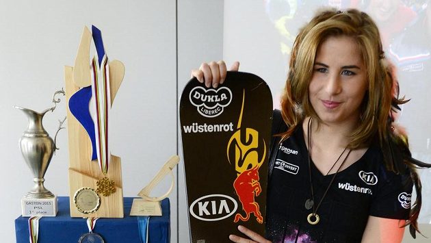 Ester Ledecká po návratu z posledního závodu Světového poháru. Ester Ledecká po návratu z posledního závodu Světového poháru.