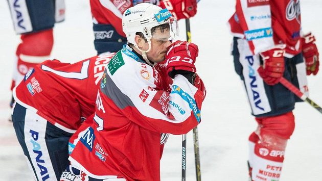 Útočník Pardubic Petr Sýkora. Útočník Pardubic Petr Sýkora.